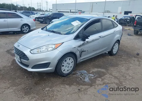 2015 Ford Fiesta S z USA, uszkodzony, nr VIN 3FADP4AJ2FM110524